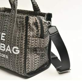 Picture of Marc Jacobs Handbags _SKUfw234178712fw